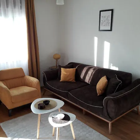 Flat Iva * Podgorica