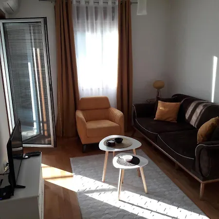 Flat Iva Apartment