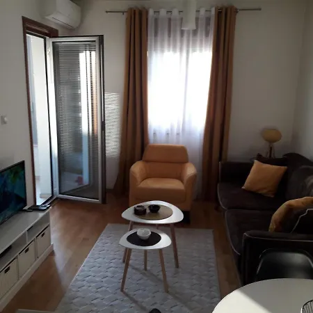 Flat Iva Apartment